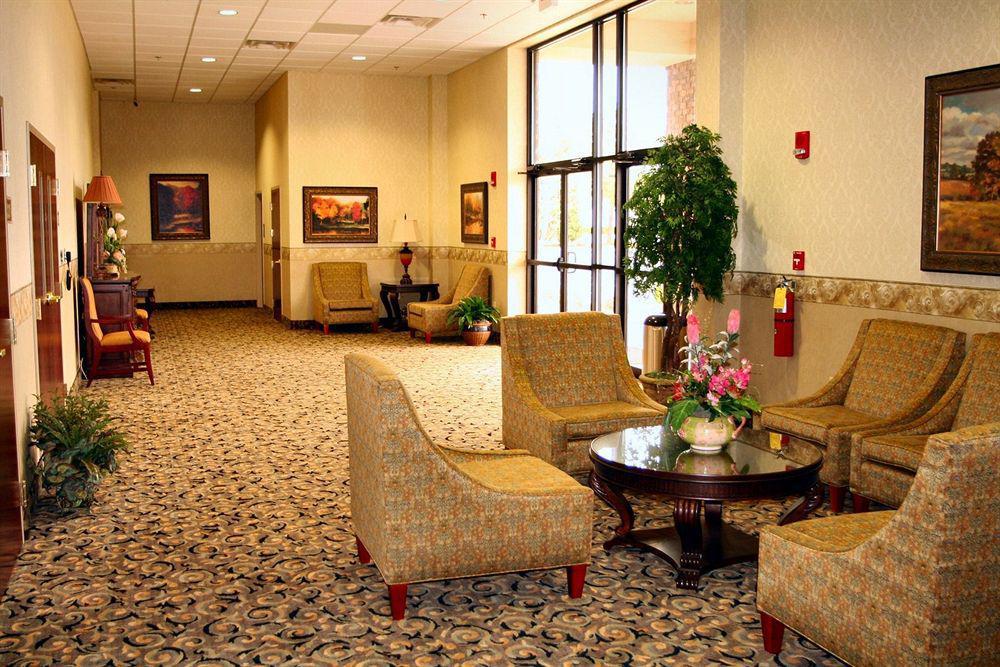 Holiday Inn Express Forsyth By Ihg Beltér fotó