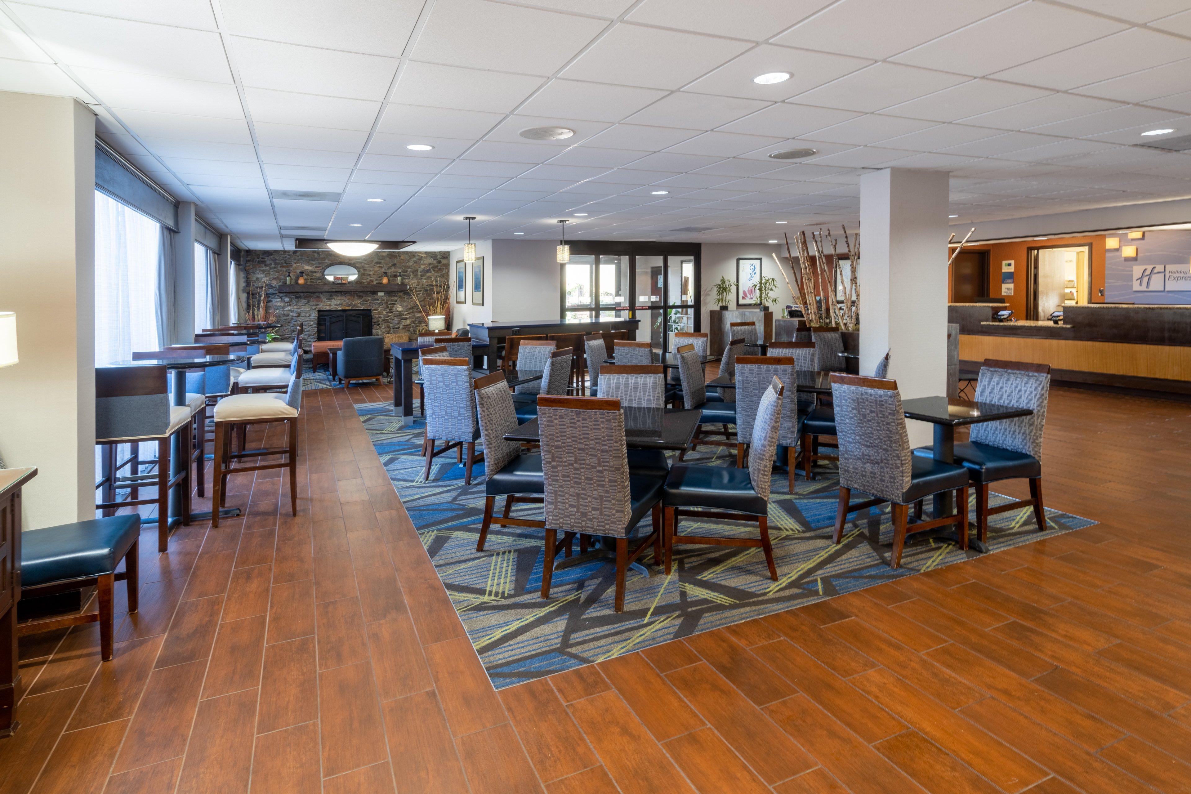 Holiday Inn Express Forsyth By Ihg Kültér fotó