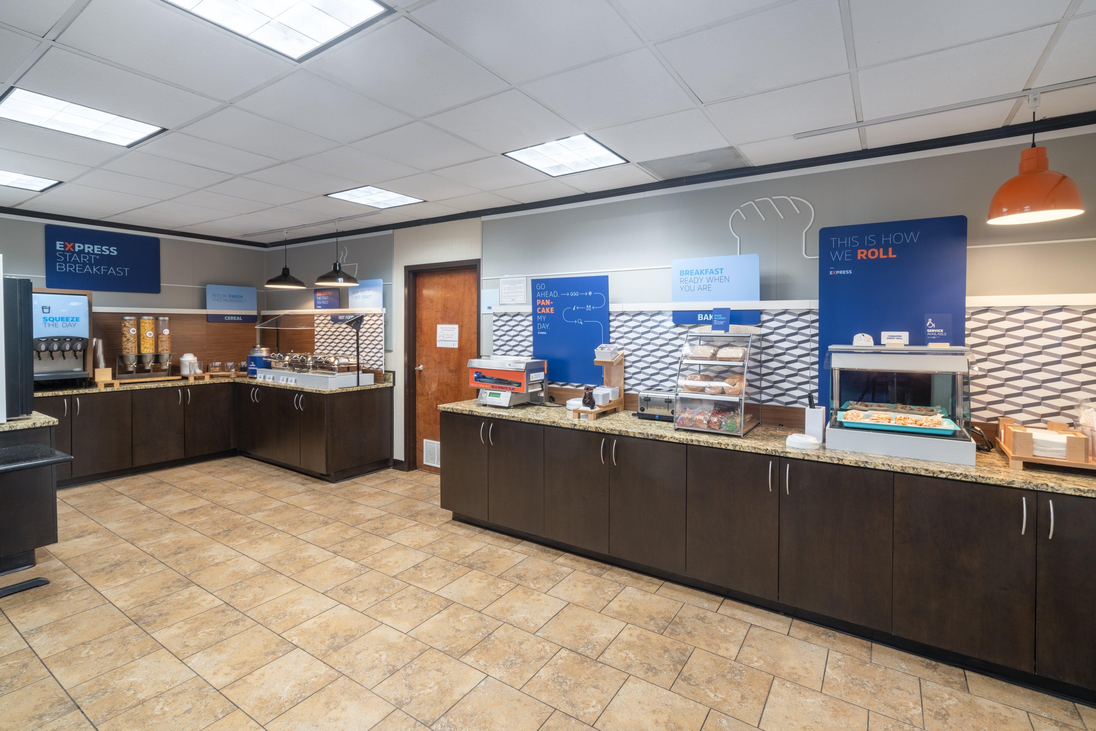 Holiday Inn Express Forsyth By Ihg Kültér fotó