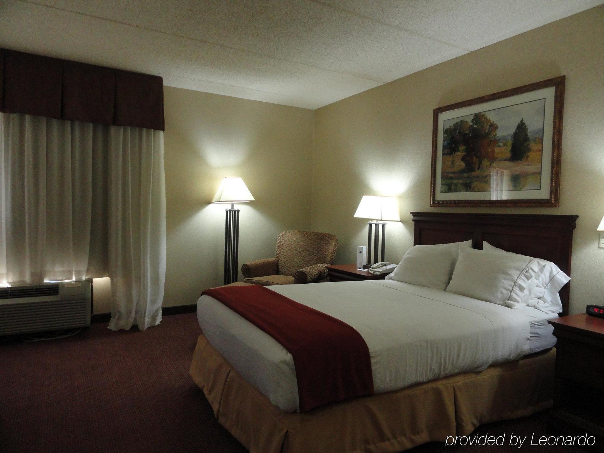 Holiday Inn Express Forsyth By Ihg Kültér fotó